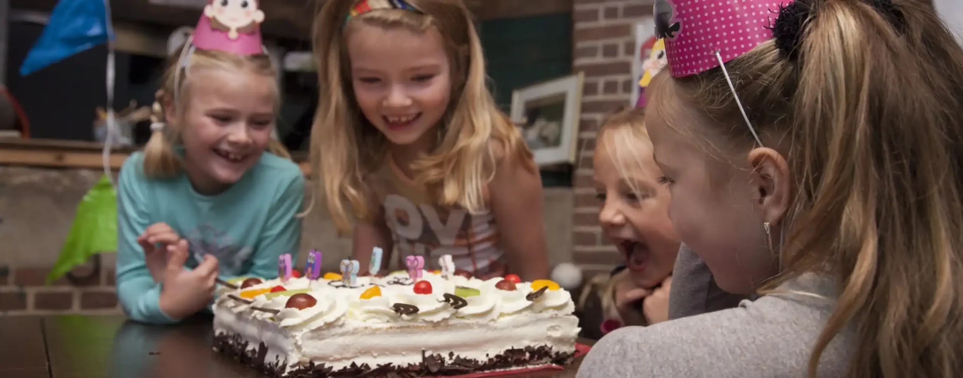 Stichtingdepaardenkamp_verjaardagsfeestje_feestkinderen